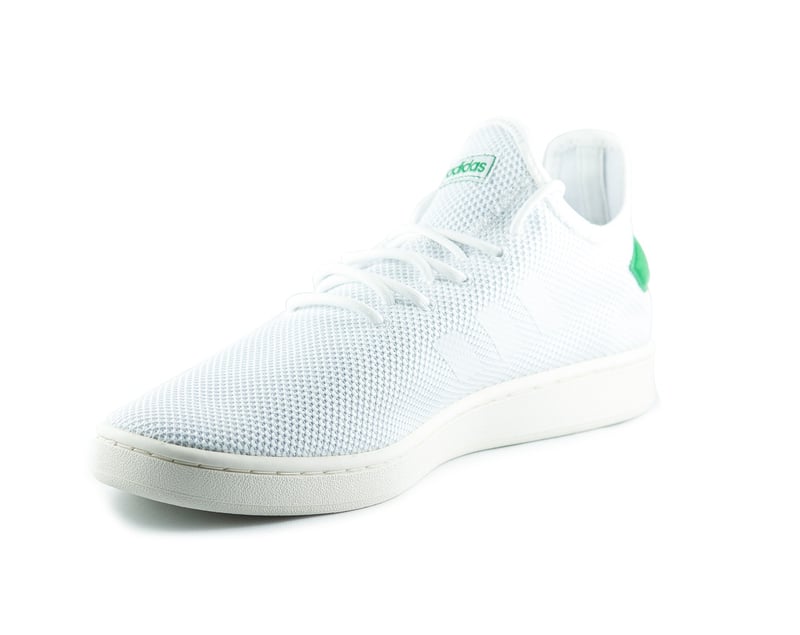 Découvrez les baskets tendance femme 2025 qui dominent la mode en 2026